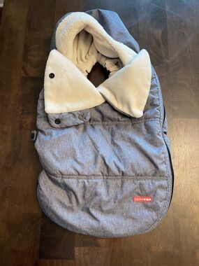 Skip Hop Gray Sherpa-Lined Infant Cozy car seat cover